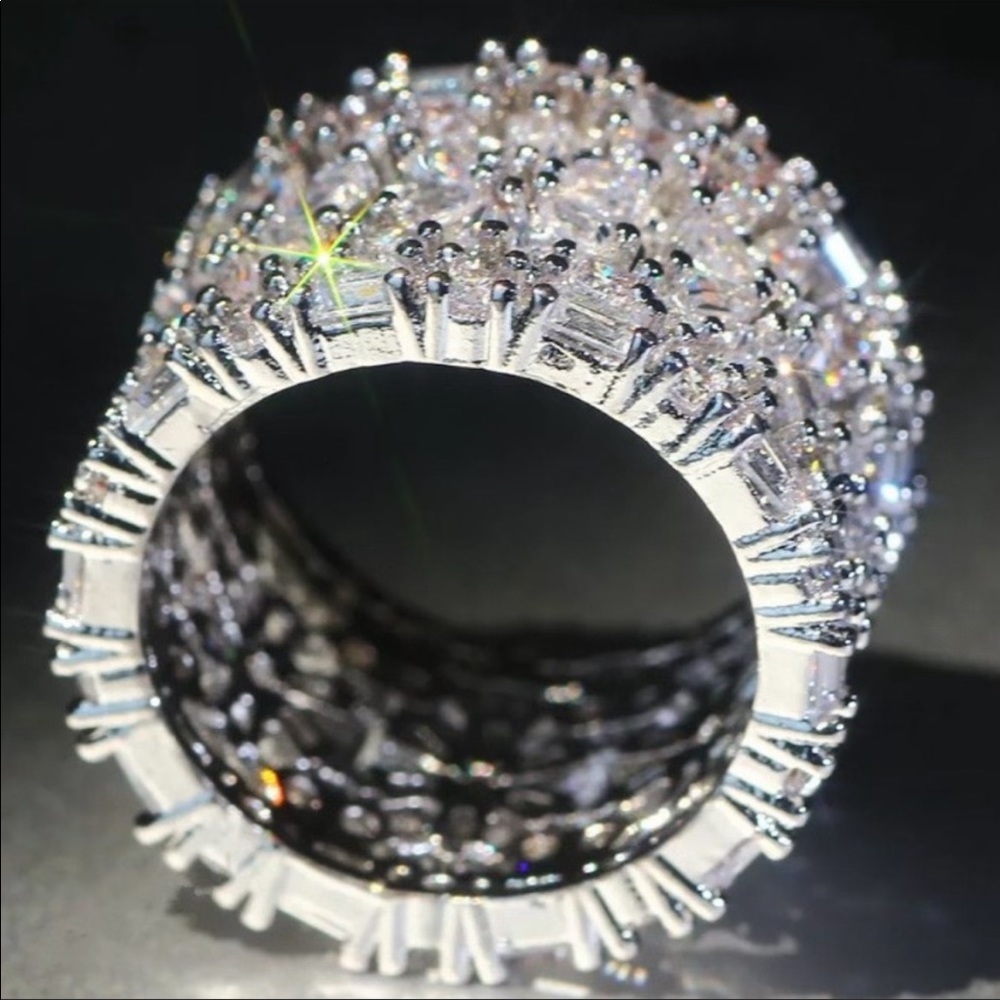 18 CT 925 STERLING SILVER DIAMOND RING - Picture 3 of 6